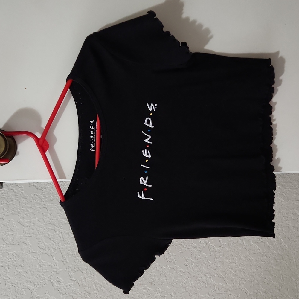 "FRIENDS" Crop Top T-shirt